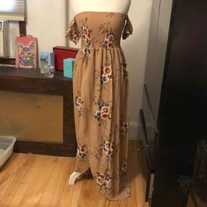 🆑FINAL PRICE‼️ Brown with flowers off the shoulders dress